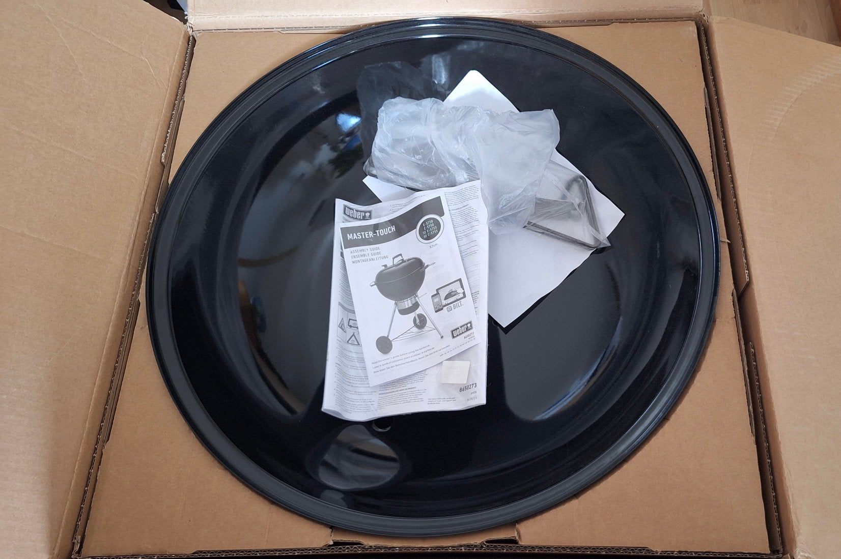 Foto 4 van Splinternieuwe Weber barbeque