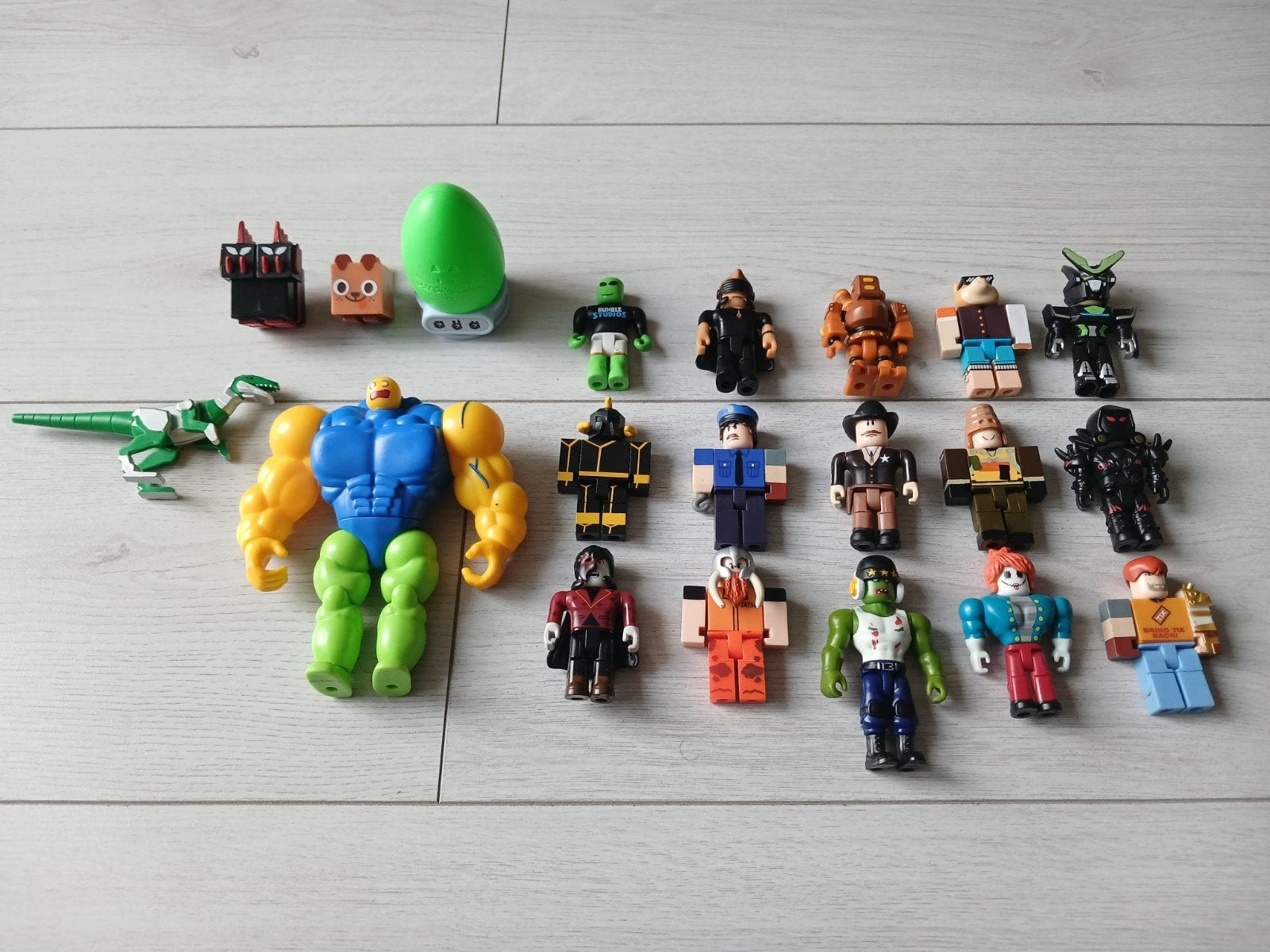 Roblox speelgoedfiguren, auto en accessoires, Ophalen of Verzenden