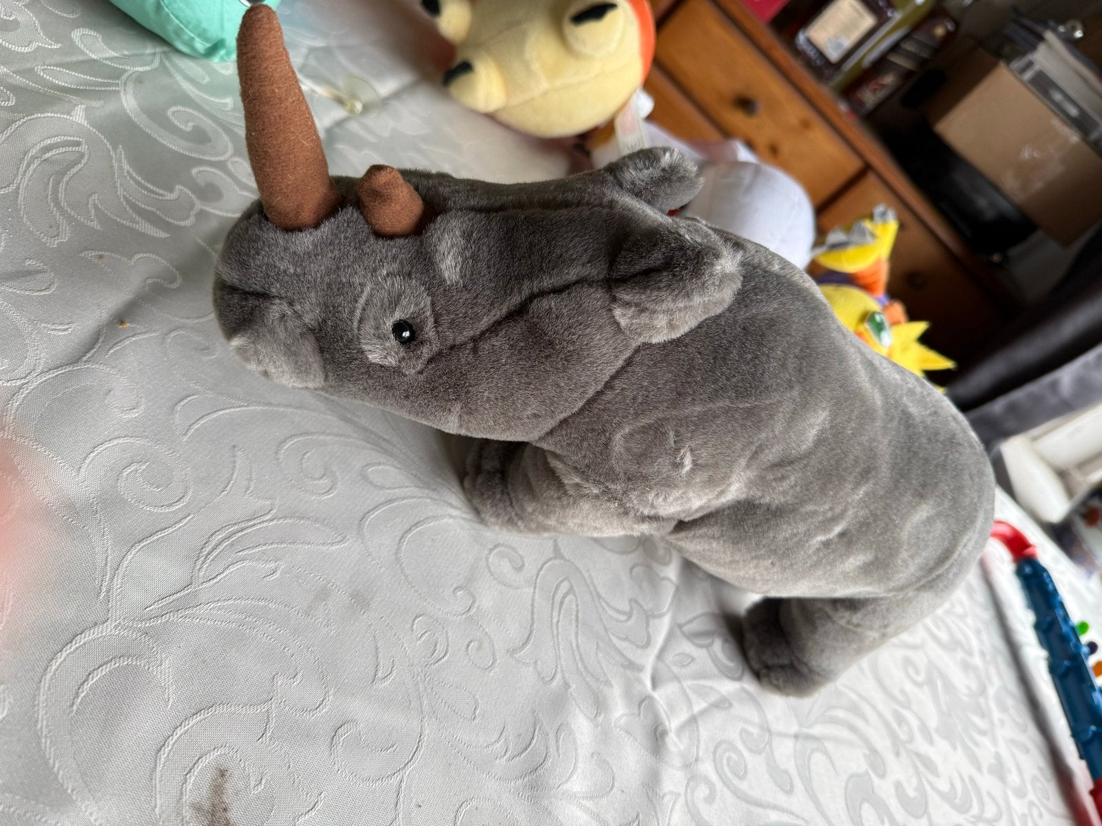 Mooie neushoorn knuffel uit de dierentuin, Ophalen of Verzenden, Zo goed als nieuw, Grijs, Overige typen