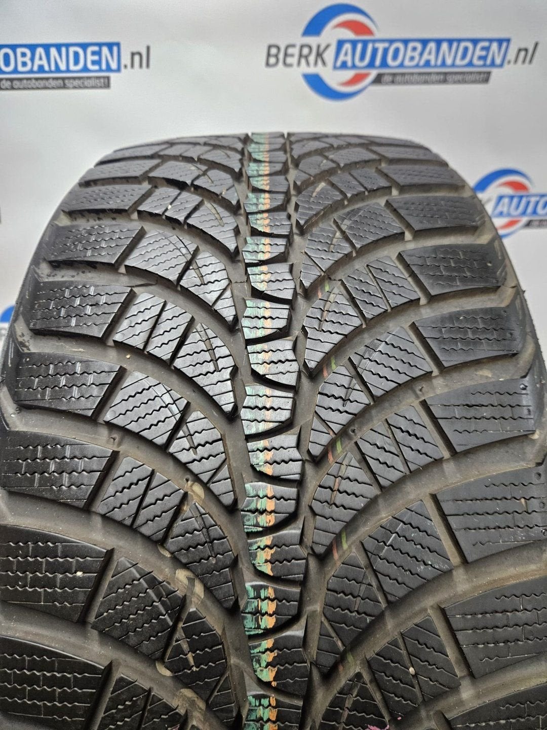 4x Kumho Wintercraft WP71 XL (DEMO) 255/35 R19 96V 255/35/19, Auto-onderdelen, Banden en Velgen, 19 inch, Gebruikt, 255 mm, -