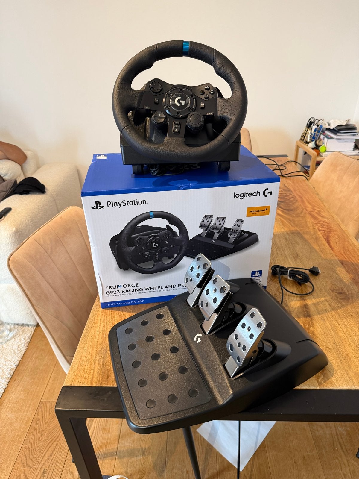 Logitech G923 Trueforce racestuur en pedalen voor PlayStatio, Ophalen, Zo goed als nieuw, Stuur of Pedalen, PlayStation 4
