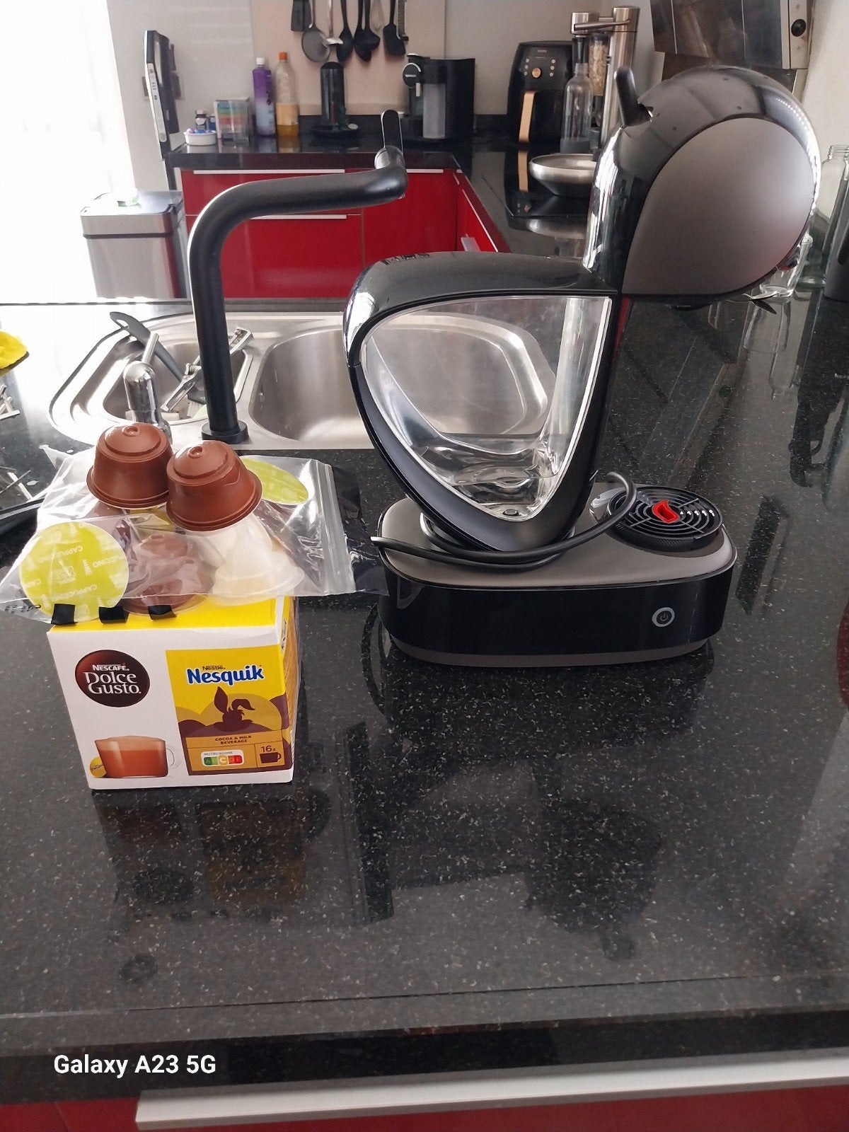 Dolce Gusto koffiemachine, Witgoed en Apparatuur, Koffiezetapparaten, Ophalen of Verzenden, Zo goed als nieuw, Koffiemachine