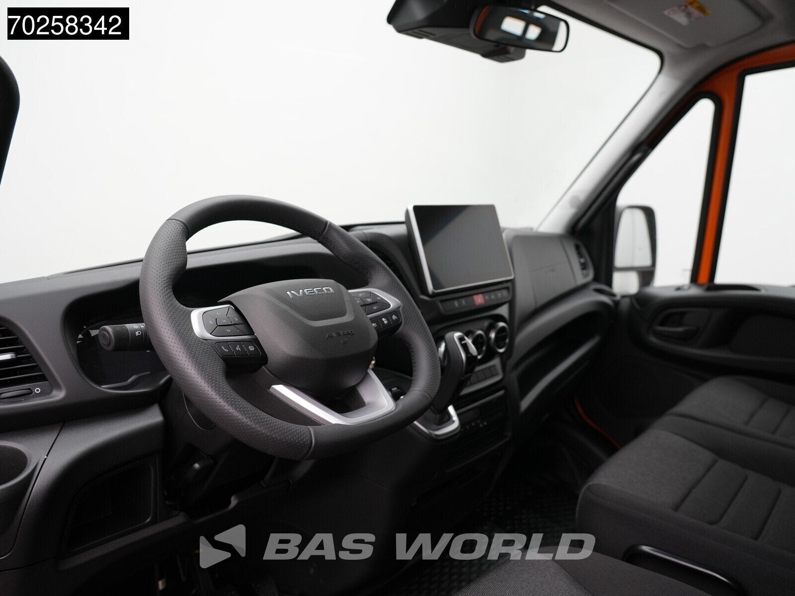 Iveco Daily 35C21 BPM VRIJ! 3-Zijdige Kipper Dubbel Cabine 2, Auto's, Bestelauto's, Automaat, Stof, Euro 6, Iveco
