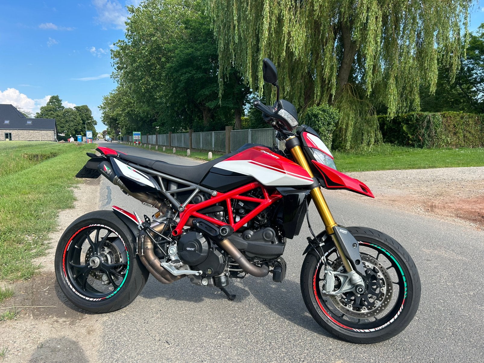 Ducati hypermotard 950SP #Austin#evotech#carbon#tovami, 2 cilinders, Occasion, Particulier, Meer dan 35 kW