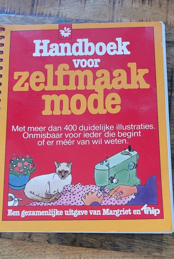 HANDBOEK VOOR ZELFMAAKMODE, Ophalen of Verzenden, Gelezen, Borduren en Naaien, MARGRIET EN KNIP