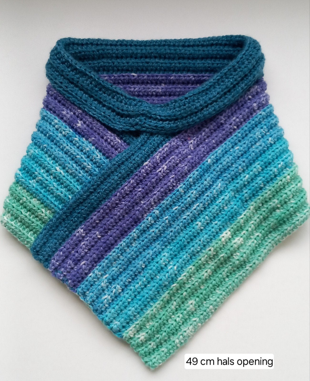 Gondas Creaties colsjaal blauw tinten en roze/paars tinten., Kleding | Dames, Gondas Creaties, Ophalen of Verzenden, Nieuw, Sjaal