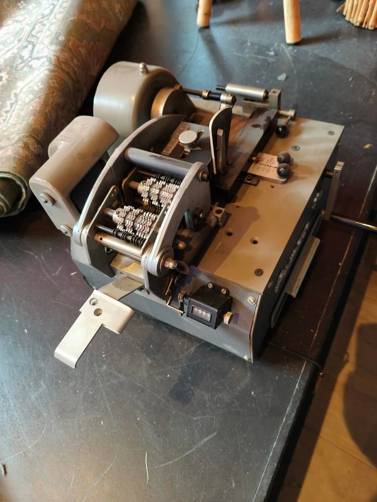 Vintage Famox H7 sleutelmachine, Ophalen of Verzenden