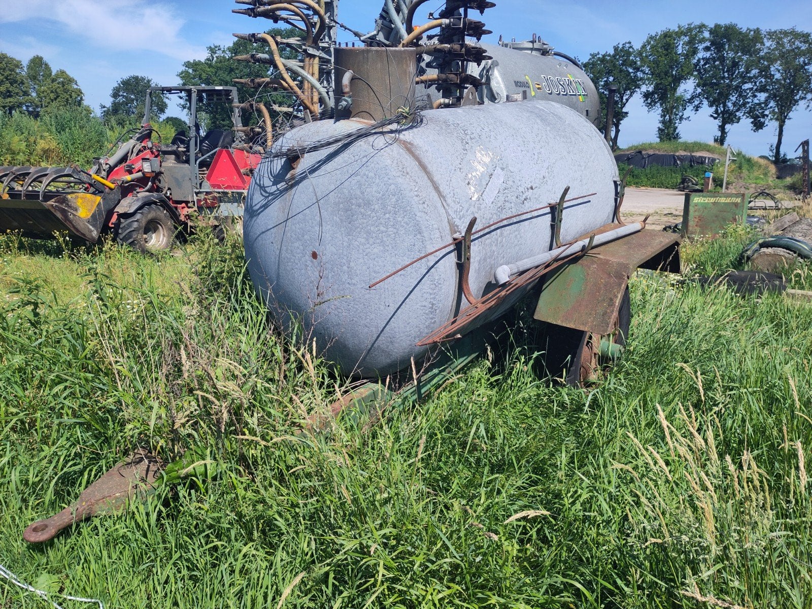 mesttank/watertank op onderstel