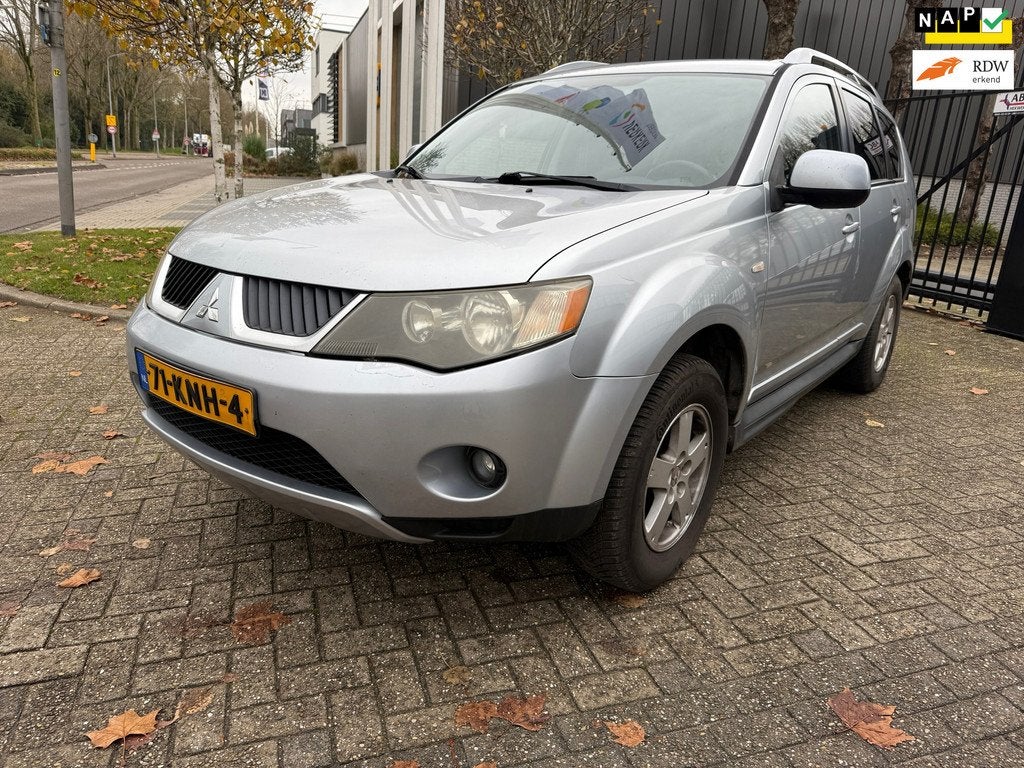 Mitsubishi Outlander 2.4 Inspire 2WD Special Edition, Auto's, Mitsubishi, Bedrijf, Te koop, Outlander, ABS, Airbags, Airconditioning