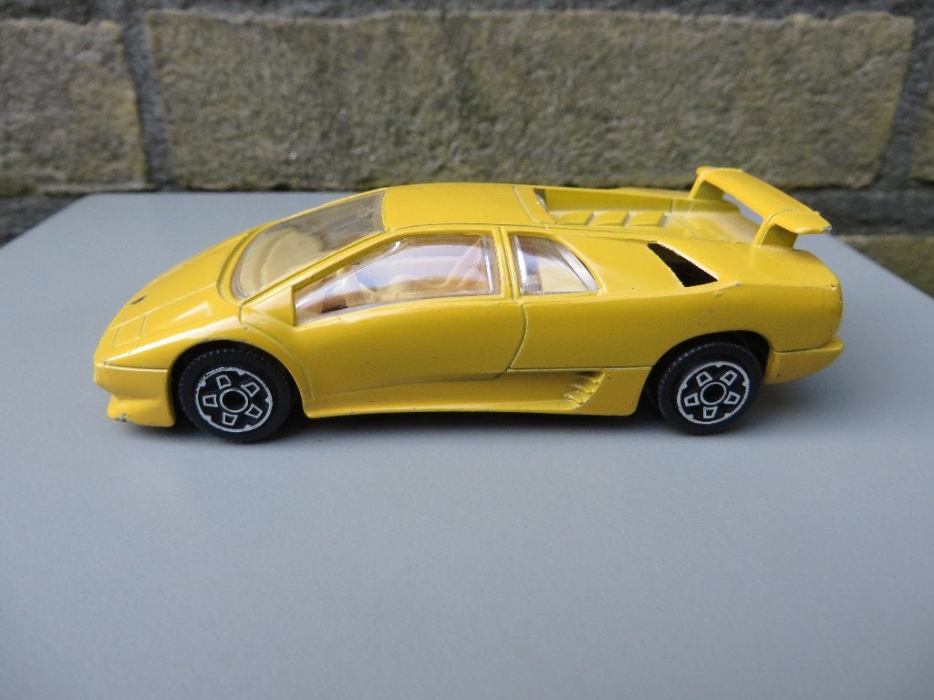 Burago Lamborghini DIABLO GEEL, Ophalen of Verzenden, Gebruikt, Auto, Overige merken