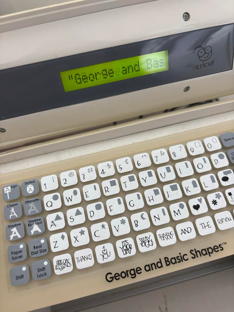 Cricut Personal Electronic Snijmachine met Lettertype, Hobby en Vrije tijd, Gebruikt, Ophalen of Verzenden, Machine, Cricut