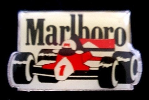 Marlboro pin- rood zwart- grote maat, Verzenden, Nieuw, Sport, Speldje of Pin
