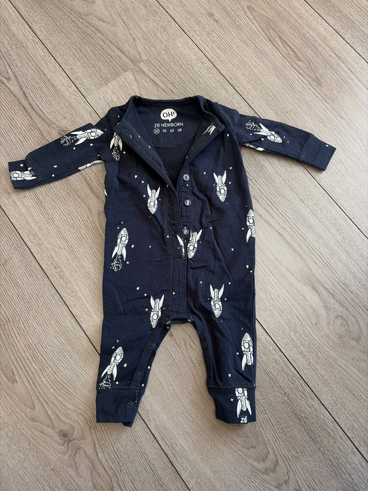 Z8 newborn boxpakje maat 50, nieuw zonder prijskaartje., Ophalen of Verzenden, Nieuw, Jongetje of Meisje, Pakje