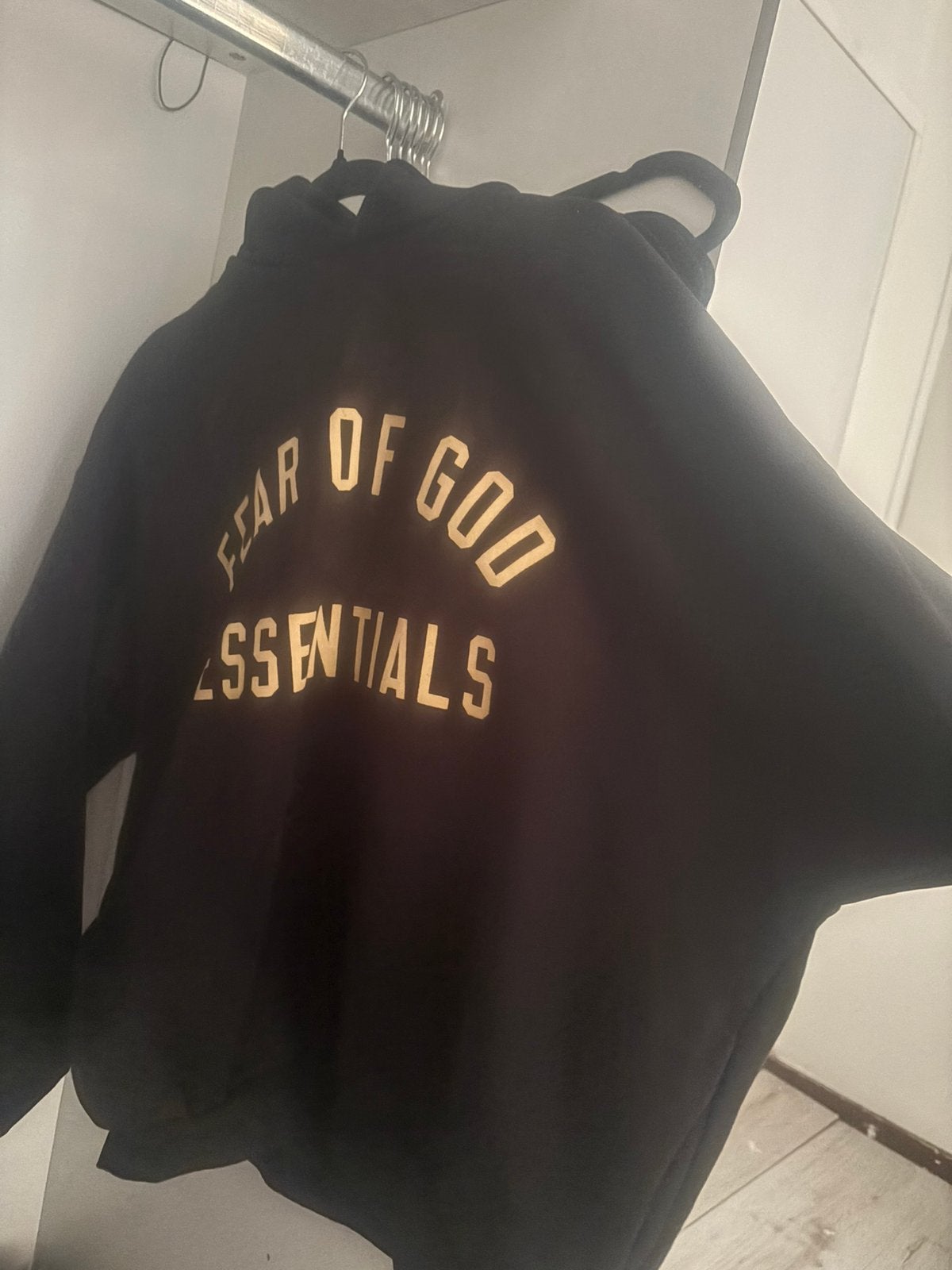 Essentials trainingspak, Ophalen, Zo goed als nieuw