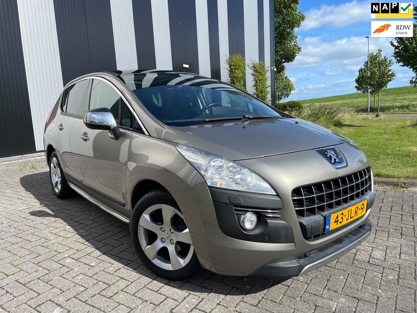 Peugeot 3008 1.6 VTi GT Clima-Cruise-Pdc-Pano-Lmv-Trekhaak, Auto's, Voorwielaandrijving, Gebruikt, 4 cilinders, Handgeschakeld