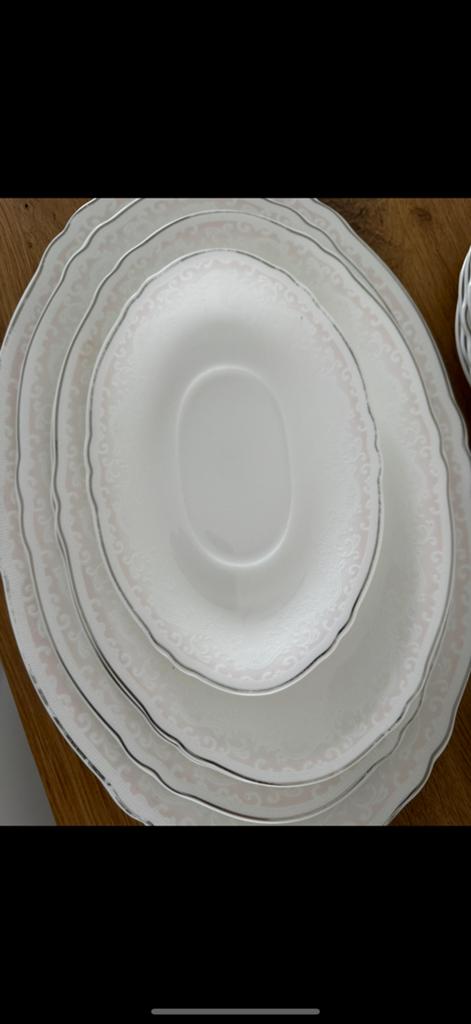 Vintage limited edition Karaca 84-delig compleet servies, Ophalen, Zo goed als nieuw, Overige stijlen, Porselein
