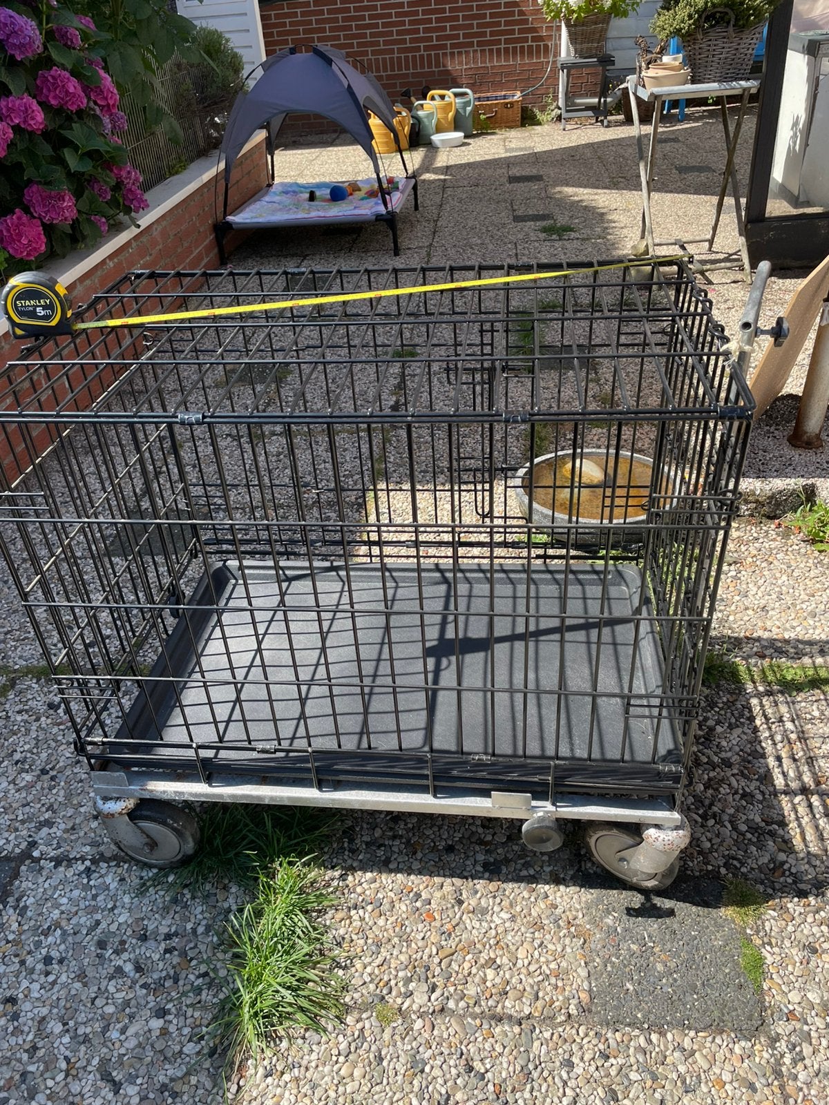Zwarte draadbench op onderstel/trolley, Ophalen, Zo goed als nieuw, Minder dan 65 cm