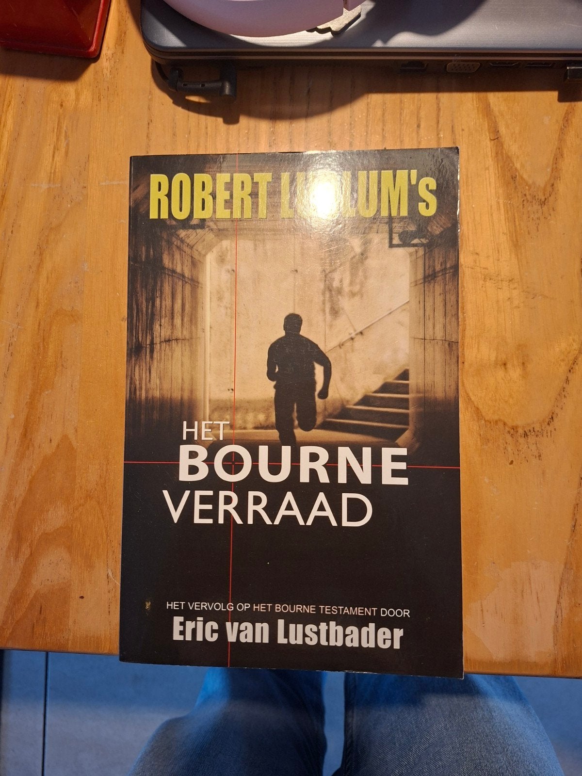 Het Bourne Verraad - Eric van Lustbader, Boeken, Ophalen of Verzenden, Zo goed als nieuw, Eric van Lustbader, Nederland