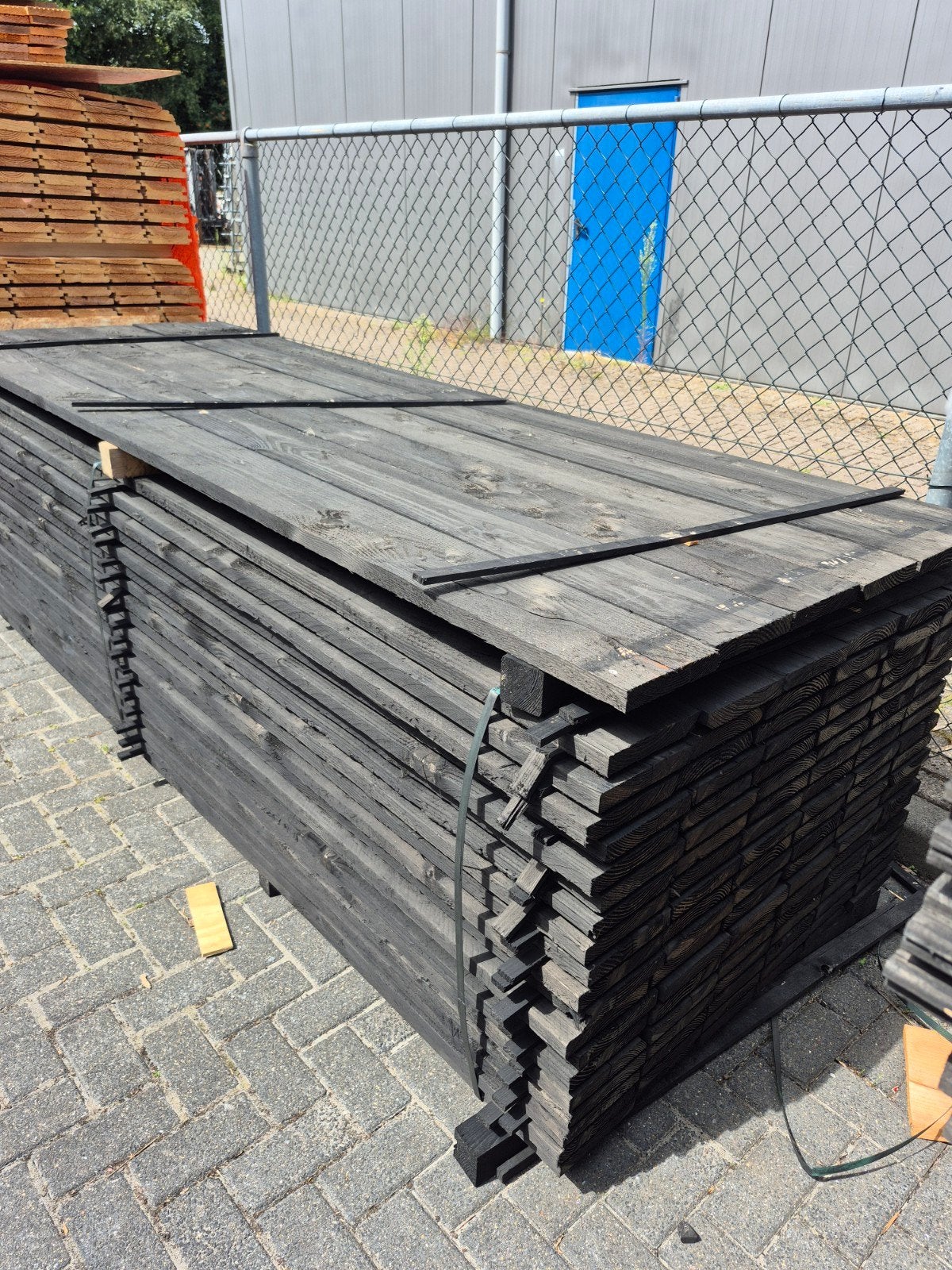 100 douglas planken 300x18x2.5 voor schutstal of longeerbak