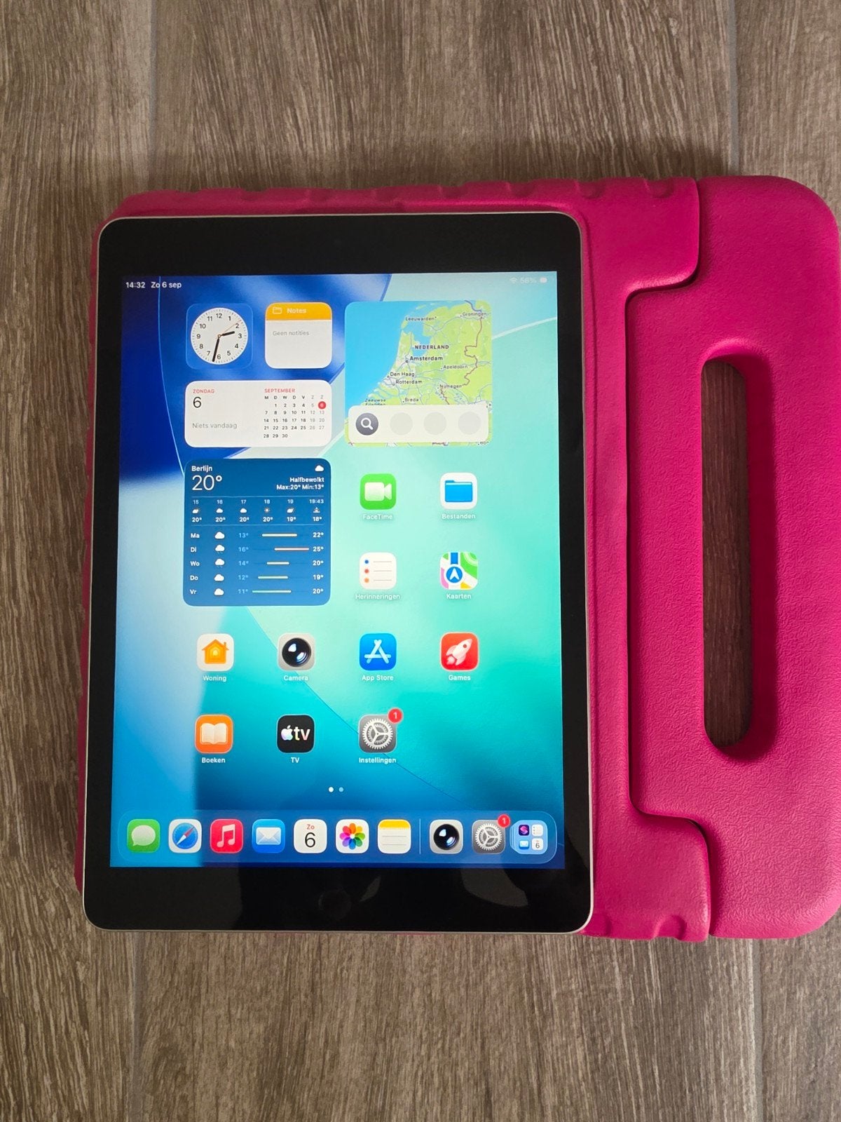 Apple iPad (9e generatie) 64GB Wi-Fi - Zilver met hoes, Computers en Software, Apple iPads, 10 inch, Apple iPad, Ophalen of Verzenden