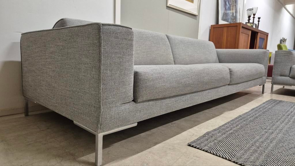 Design on Stock Akion lounge 4,5 zits bank in NIEUWSTAAT!!!, 250 tot 300 cm, 100 tot 125 cm, Ophalen of Verzenden, Zo goed als nieuw