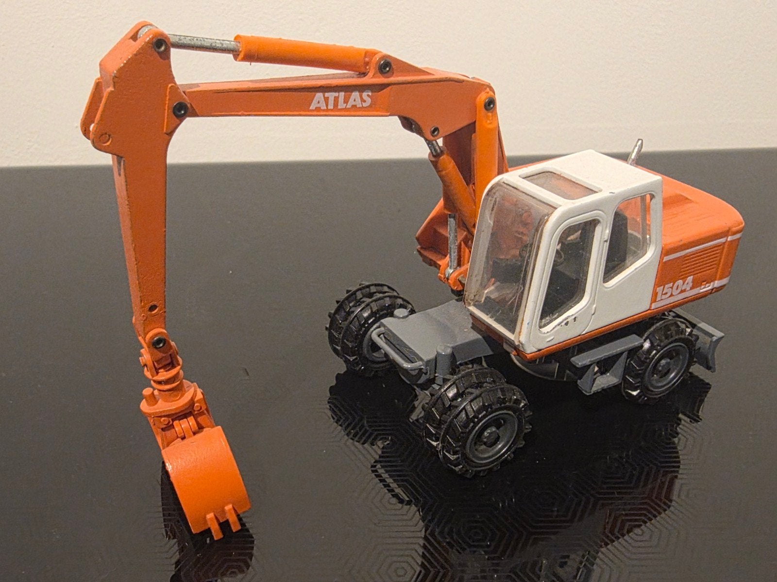 Atlas 1504 Graafmachine 1:50 Conrad, Ophalen of Verzenden, Gebruikt, Hijskraan, Tractor of Landbouw, Conrad