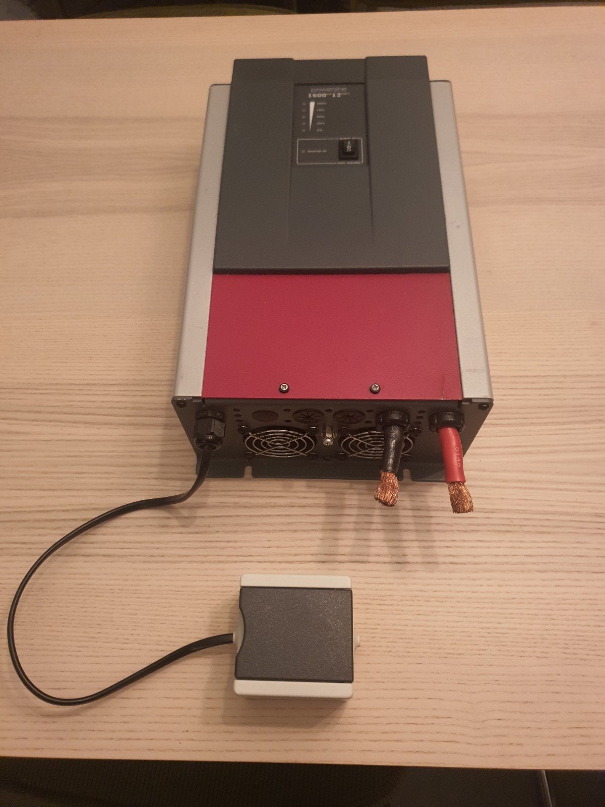 Powersine PS-1600-12 Omvormer - 1600VA 12V, Ophalen
