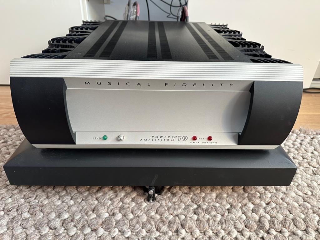Musical Fidelity F25 pre and F19 power, incl boxes, Audio, Tv en Foto, Versterkers en Receivers, Ophalen, Zo goed als nieuw, 120 watt of meer