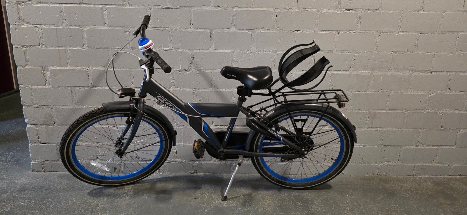 22 inch Fiets met voetbalhouder, Terugtraprem, 22 inch, Gebruikt, Handrem