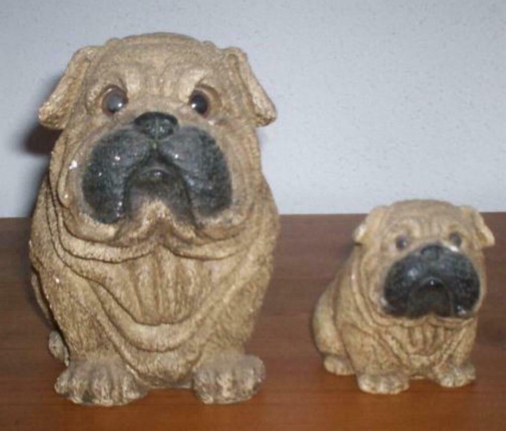 2 engelse bulldoggen bulldog beelden moeder en pup in 1 koop, Ophalen, Gebruikt, Hond of Kat, Beeldje of Figuurtje