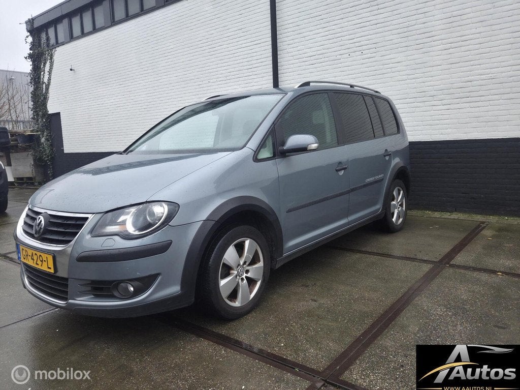 Volkswagen Touran 1.4 TSI Cross-, Gebruikt, 4 cilinders, 1507 kg, 14 km/l