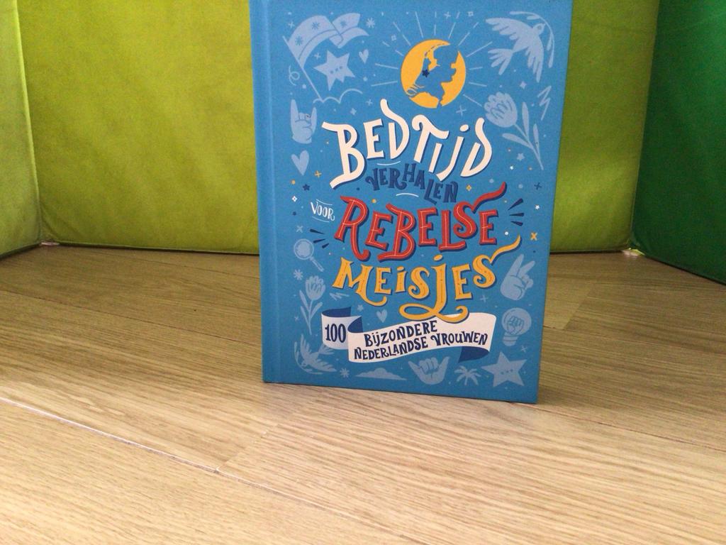 Bedtijdverhalen voor Rebelse Meisjes: 100 Bijzondere Vrouwen, Boeken, Ophalen of Verzenden, Zo goed als nieuw, Non-fictie
