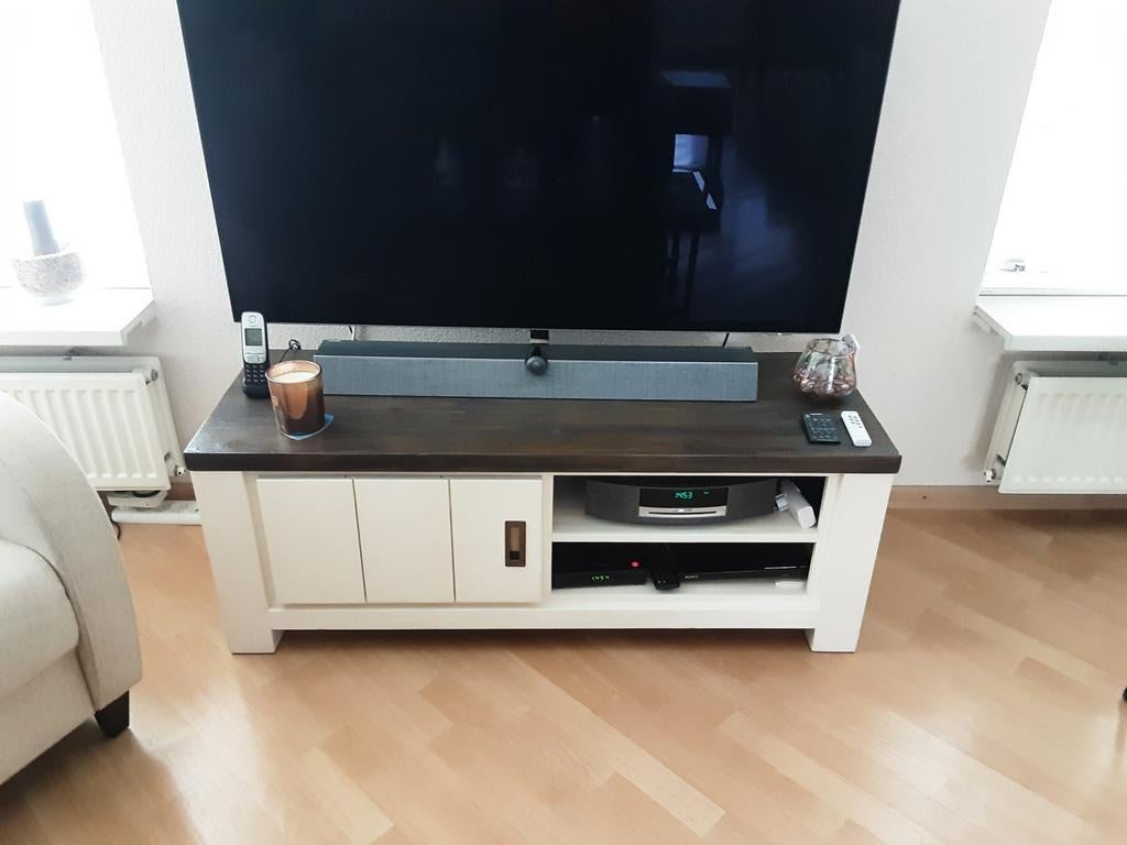 Stijlvol TV/Radio Meubel - Wit met Donker Houten Blad, Ophalen, Gebruikt, 100 tot 150 cm, Minder dan 100 cm