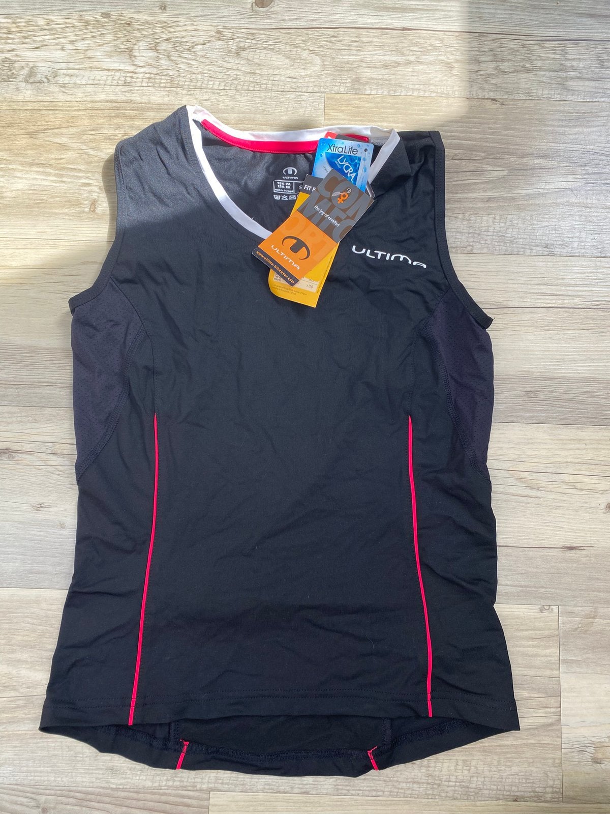 Zwarte Ultima top S - nieuw met prijskaartje, Kleding | Dames, Sportkleding, Ophalen of Verzenden, Zo goed als nieuw, Maat 34 (XS) of kleiner