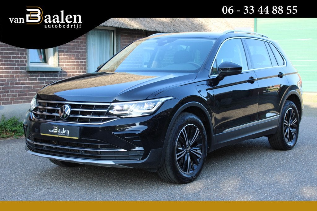 Volkswagen Tiguan 1.4 TSI eHybrid ELEGANCE SOh 91,1% NAVI IQ, Auto's, 1716 kg, 4 cilinders, Alcantara, Zwart