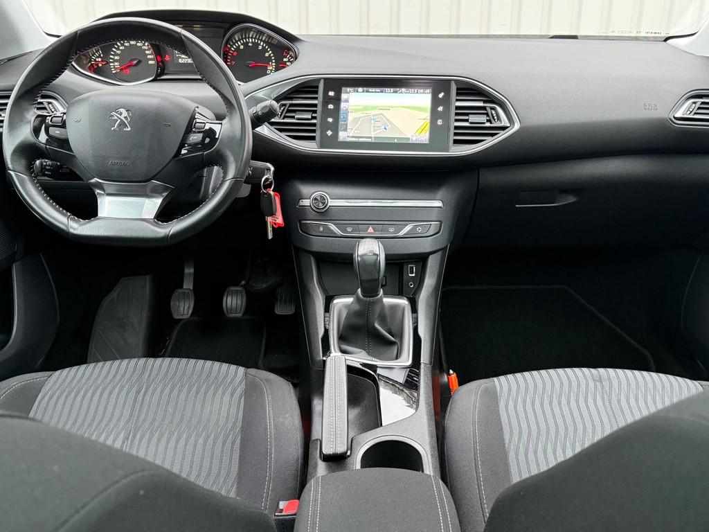 Peugeot 308 SW 1.2 PureTech Blue Lease Executive 2e Eigenaar, Voorwielaandrijving, Stof, Gebruikt, 1199 cc