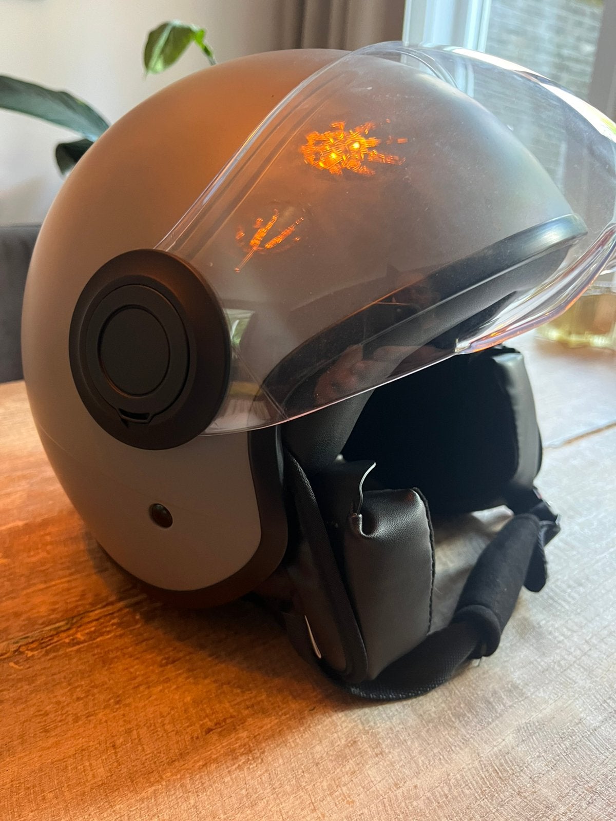 Scooterhelm Vinz  1x gebruikt maat S, Fietsen en Brommers, Ophalen, Zo goed als nieuw, Small