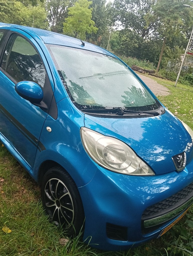Peugeot 107 1.0 12V 3DR 2010 Blauw ( beschrijving lezen ), Auto's, Voorwielaandrijving, 68 pk, Handgeschakeld, Particulier