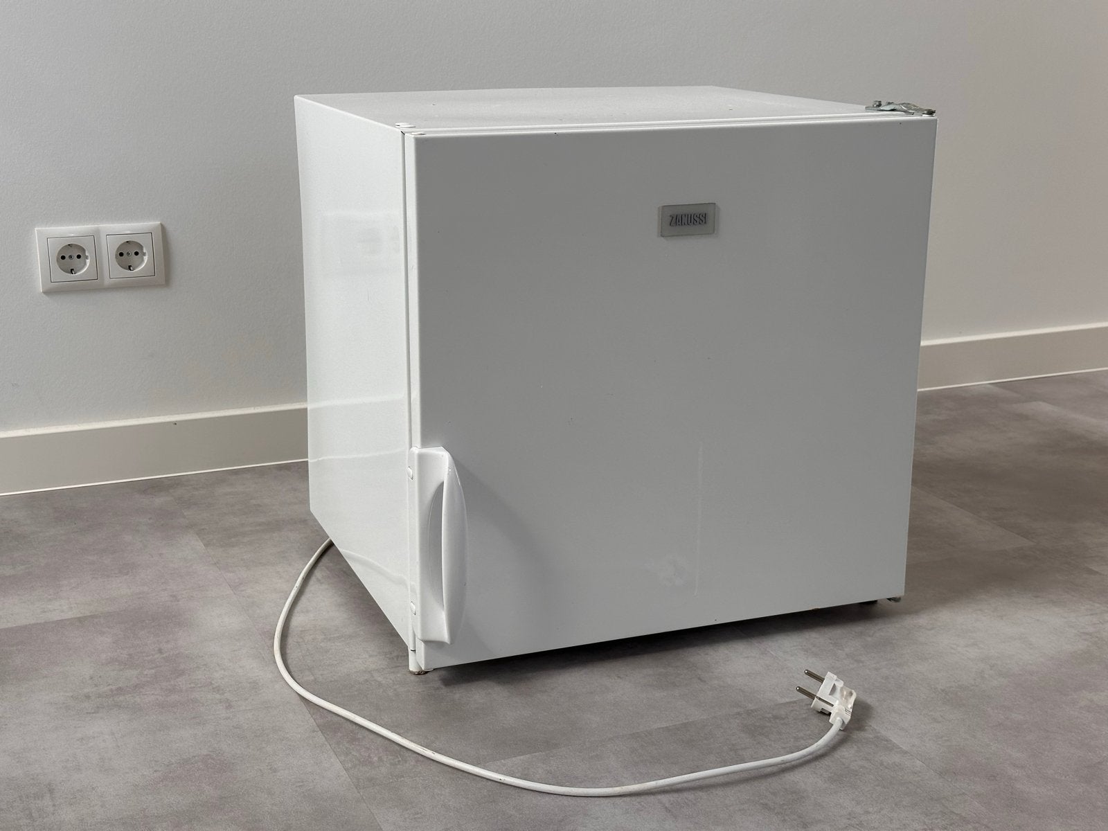Zanussi ZFX305W Mini Vrieskast - 50 Liter, Ophalen, Gebruikt, Minder dan 75 liter, Met vriesvak