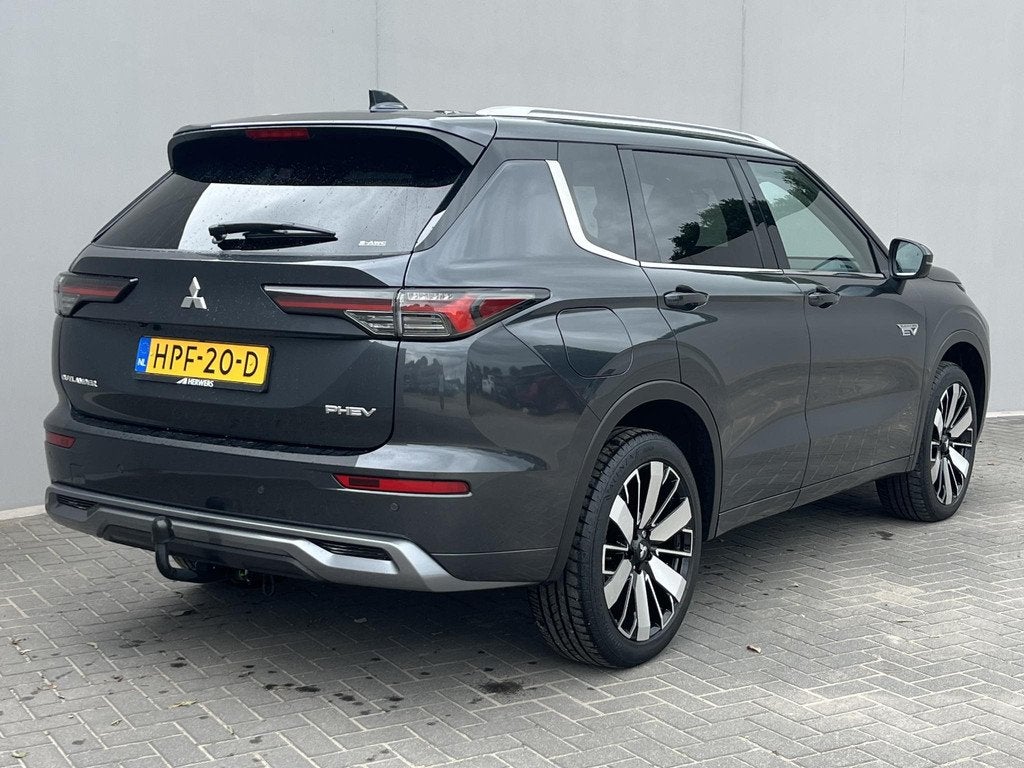 Mitsubishi Outlander 2.4 PHEV Instyle / 8 jaar Fabrieksgaran, Auto's, Mitsubishi, Automaat, 2095 kg, Euro 6, 4 cilinders