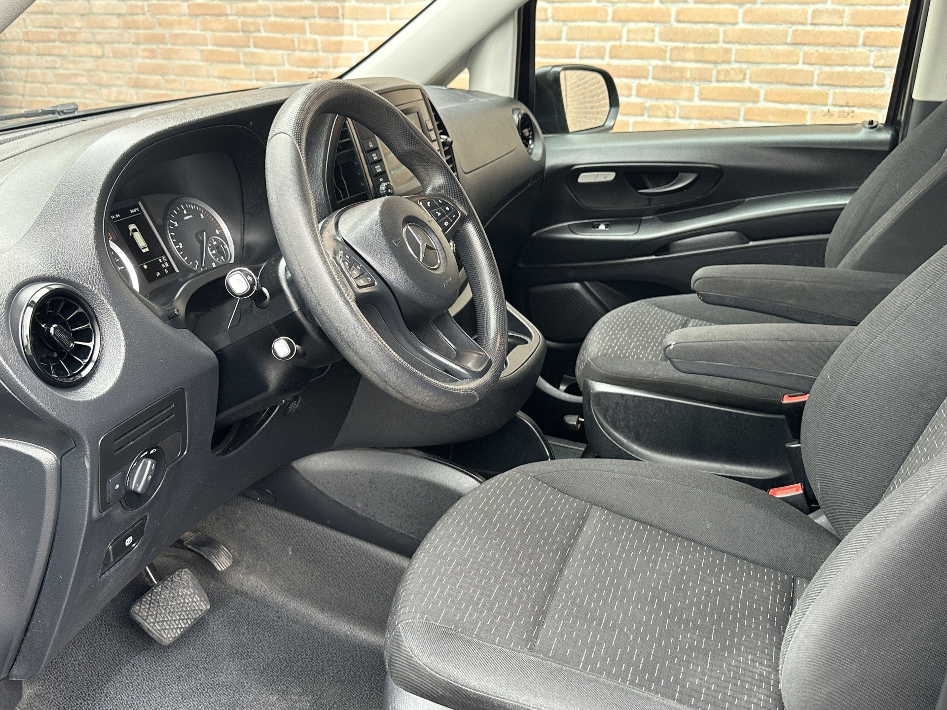 Mercedes-Benz Vito 119CDI 190PK Lang Dubbelcabine / LED / 2., Automaat, Gebruikt, Met garantie (alle), 2500 kg