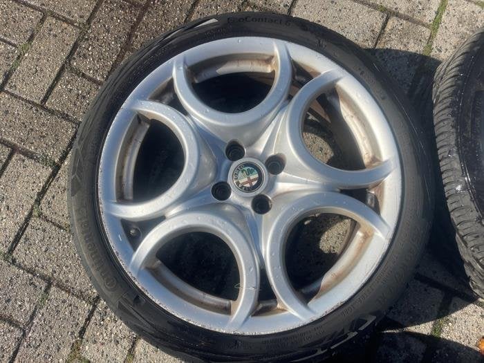 Velgen set + banden van een Alfa Romeo Mito, Gebruikt, -, Verzenden, -