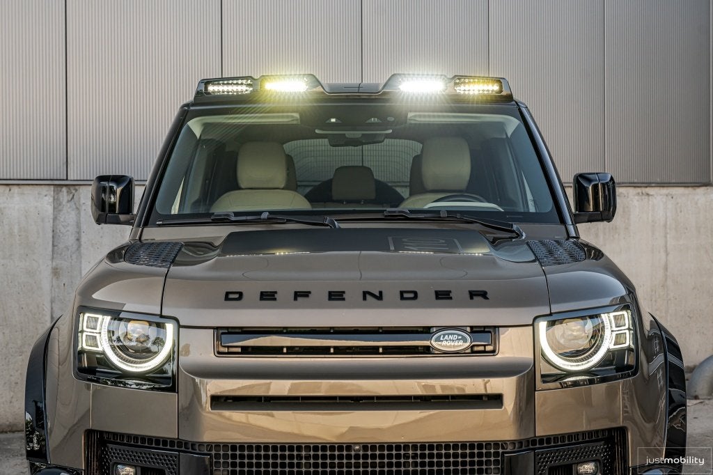 Land Rover Defender 110 3.0 P400 (400PK) MillTek, Urban-look, Auto's, Land Rover, Automaat, Automatische klimaatregeling, Gebruikt
