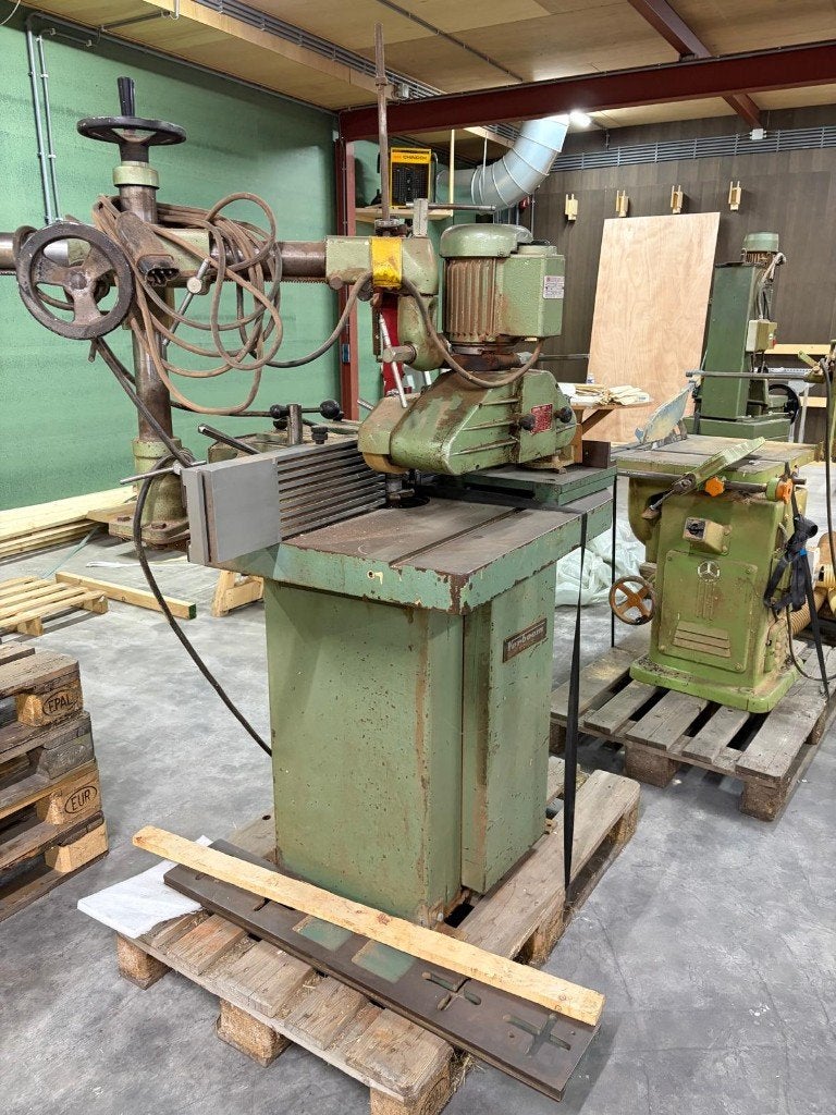 Houtbewerking machines, Ophalen