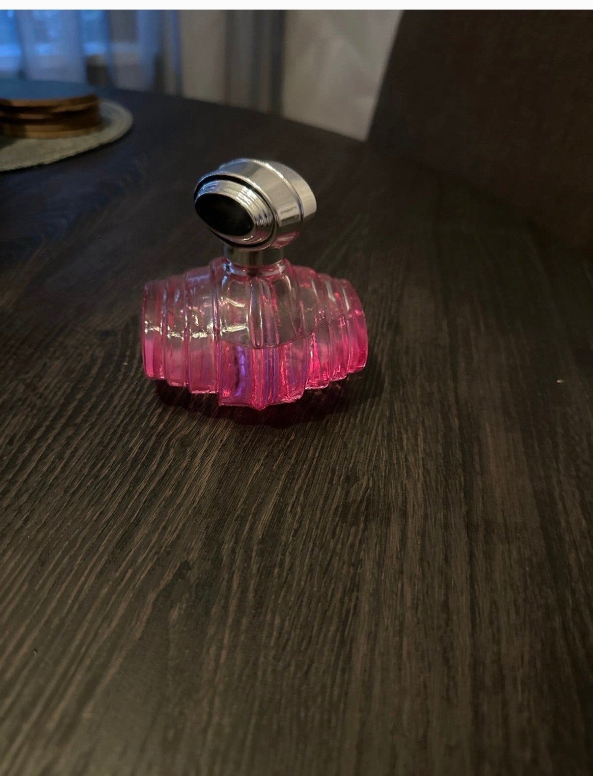 Roze glazen parfumflesje met zilveren dop, Ophalen of Verzenden, Gebruikt
