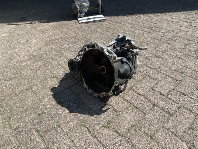 Versnellingsbak Schakel Volkswagen Touran (1T3) 2011 KWC, Gebruikt, Volkswagen, Volkswagen AG, Kundenbetreuung@volkswagen.de