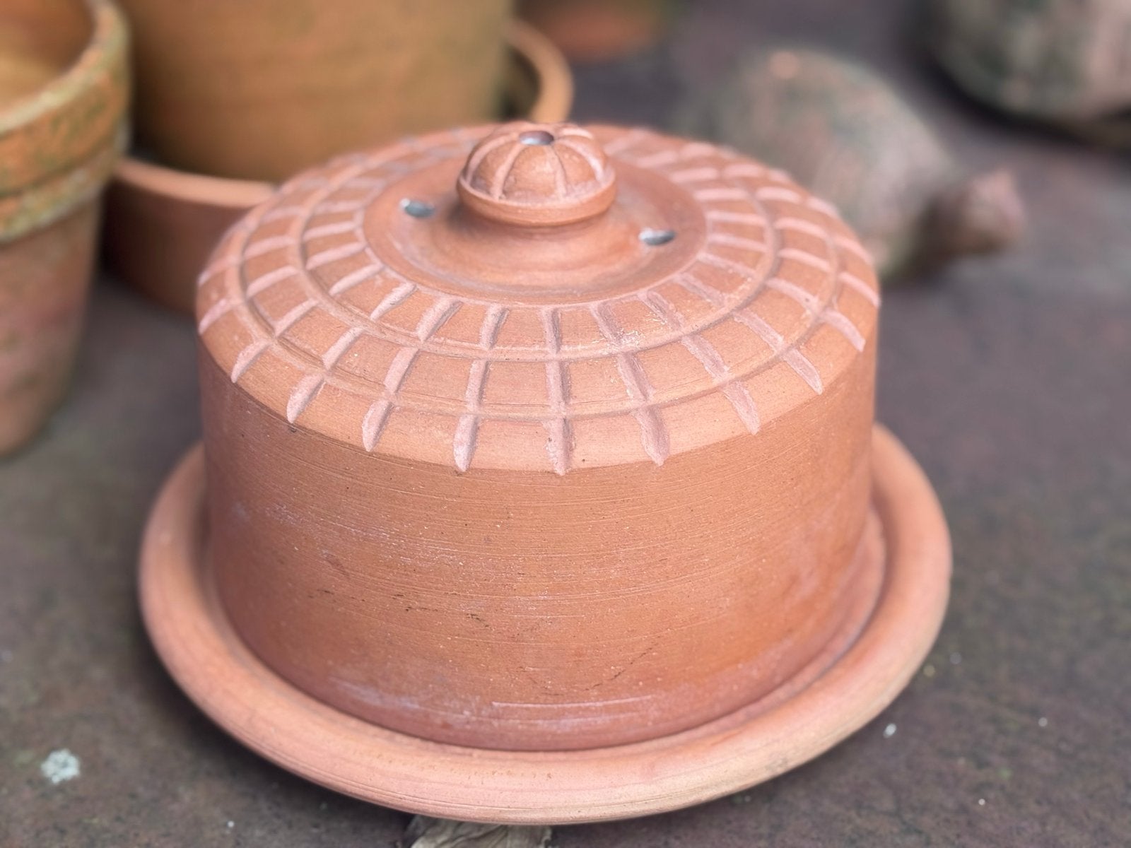 Vintage Terracotta Boterstolp met Onderbordje uit Frankrijk, Ophalen of Verzenden