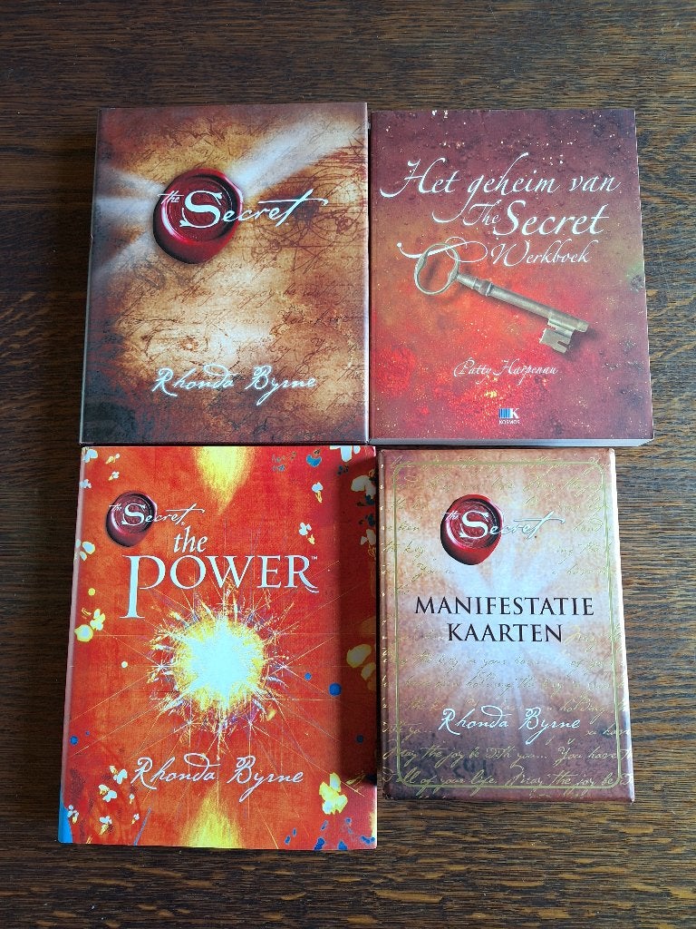 Rhonda Byrne 3 boeken en Manifestatie kaarten, Boeken, Ophalen of Verzenden, Zo goed als nieuw, Spiritualiteit algemeen, Overige typen