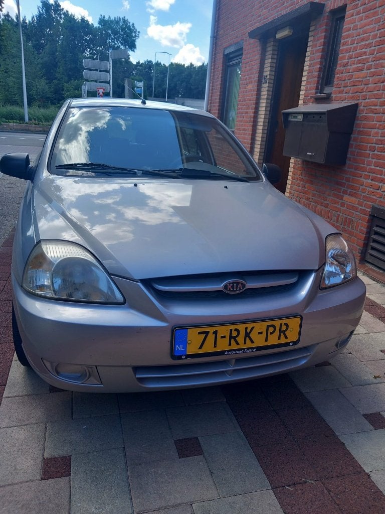 Kia Rio 1.3 I 8V HB 2005 Grijs Betrouwbar en Netjes!!, Voorwielaandrijving, 15 km/l, 40 €/maand, 4 cilinders