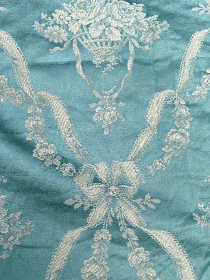 Antiek Jaqquard victoriaans sprei 240x240 cm met issues, Ophalen